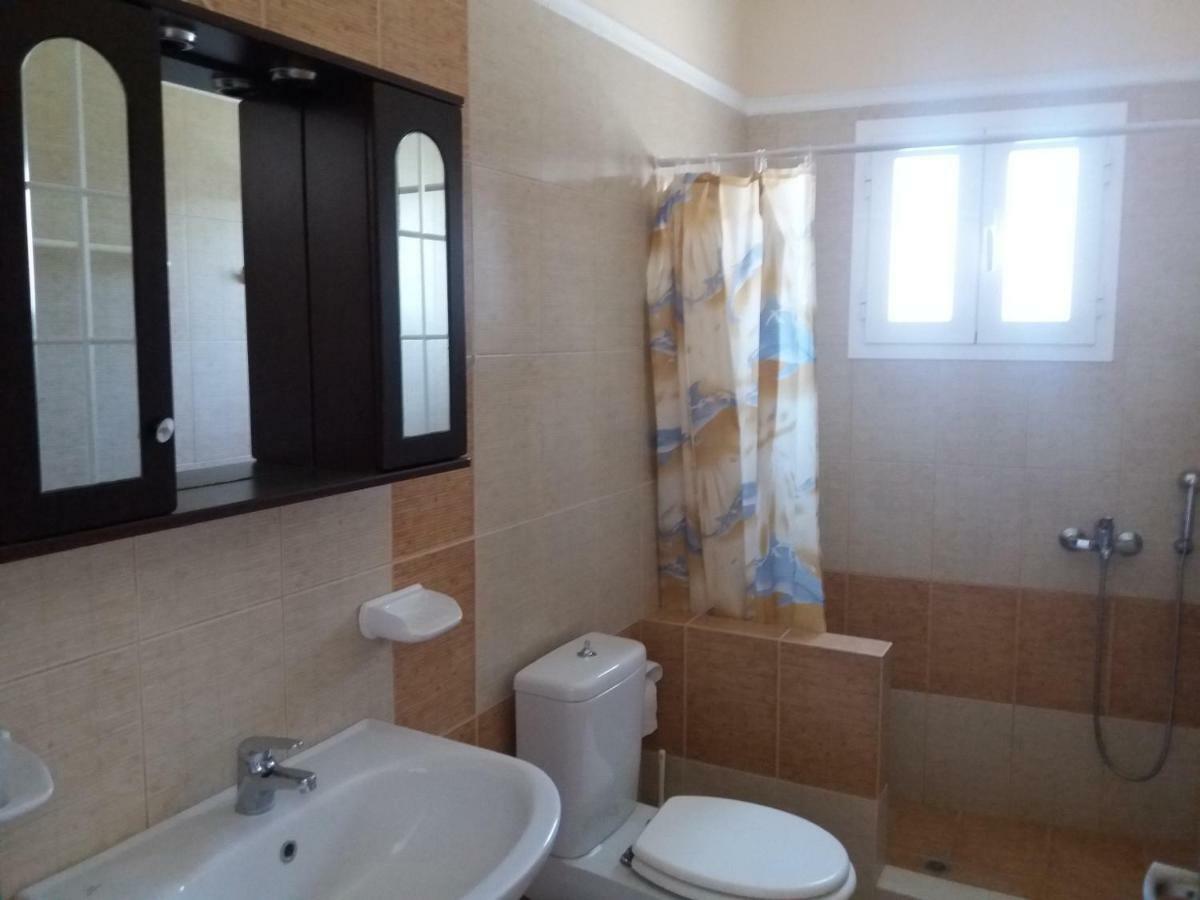 Turtle Beach Apartment Marathiás Esterno foto