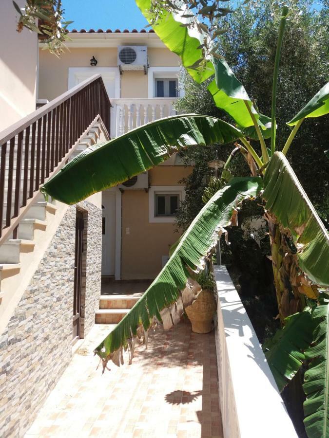 Turtle Beach Apartment Marathiás Esterno foto