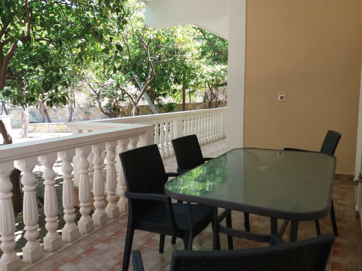 Turtle Beach Apartment Marathiás Esterno foto